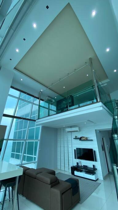 The Maritime Suite @ Panoramic Duplex 海景の家 Jelutong المظهر الخارجي الصورة